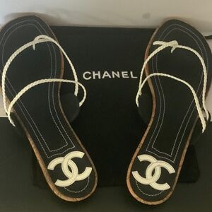 CHANEL LEATHER THONG